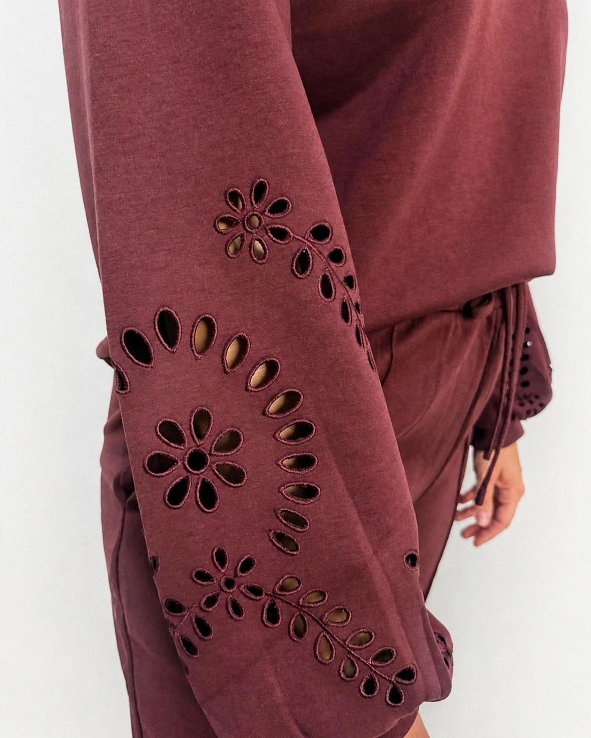 Sudadera Vila burdeos bordado